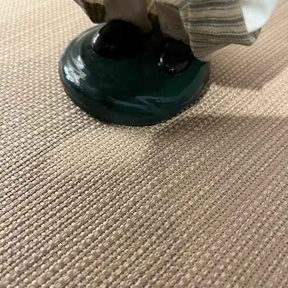 Byers Choice Carolers 1998 Williamsburg Collection.  Girl with wooden hoop toy. - Picture 5 of 6